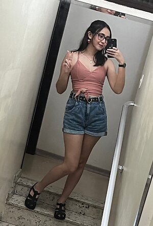 Isabela Tiemi leaked photo #17