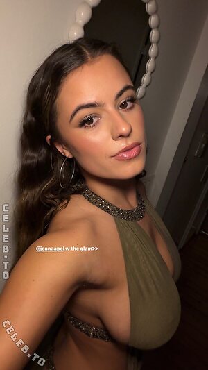 Isabella Lauren photo