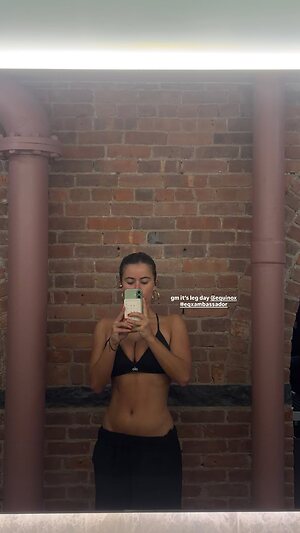 Isabella Lauren