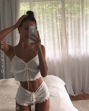 Isabella Mathers photo