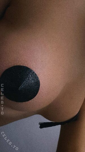 Isabella200 Nude Leaked Photo #16