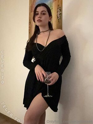 isabellaaaa4 Nude Leaked Photo #3