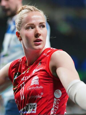 Isabelle Bella Haak