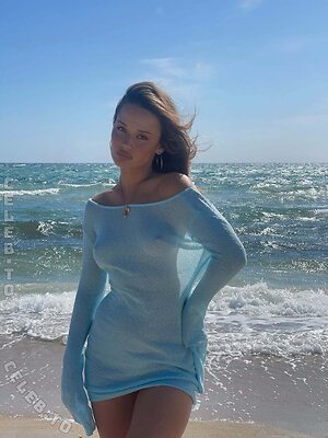 Isabelle Clarke Nude Leaked Photo #5