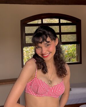 Isabelle Moreira@xsbel leaked photo #3