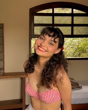 Isabelle Moreira@xsbel leaked photo #4