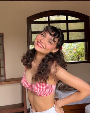 Isabelle Moreira@xsbel leaked photo #6