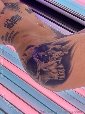 Isabelle.Denise Nude Leaked Photo #14