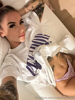 Isabelle.Denise Nude Leaked Photo #22
