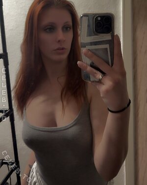 isabxllx.sdr Nude Leaked Photo #6