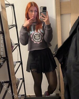 isabxllx.sdr Nude Leaked Photo #10