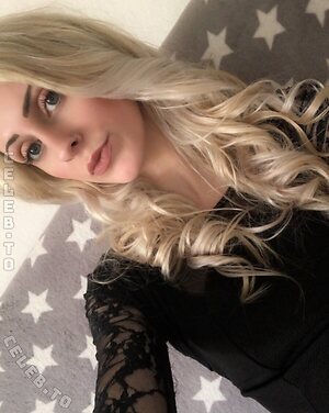 isabxllx.sdr Nude Leaked Photo #42