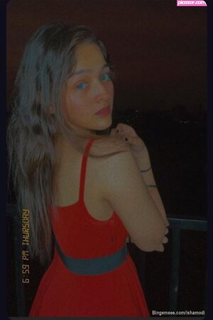 Isha Modi Pantyless leaked photo #2