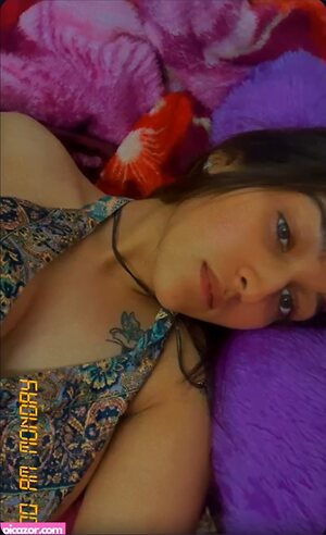 Isha Modi Pantyless leaked photo #4