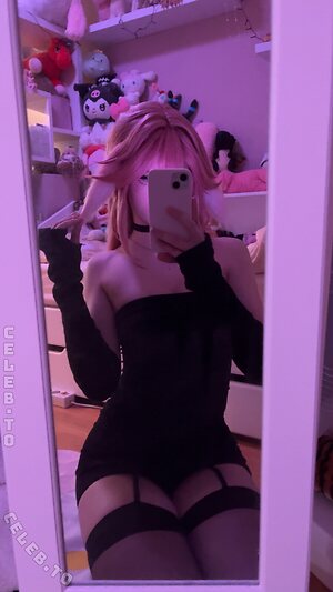 Isi.cosplay Nude Leaked Photo #2