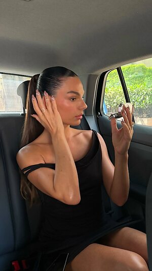 Isis Valverde