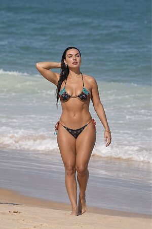 Isis Valverde leaked photo #23