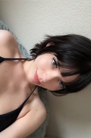 isizzly leaked photo #2