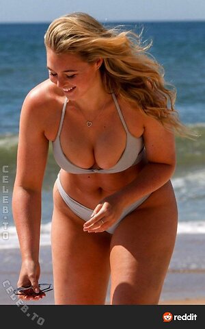 Iskra Lawrence photo