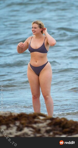Iskra Lawrence photo