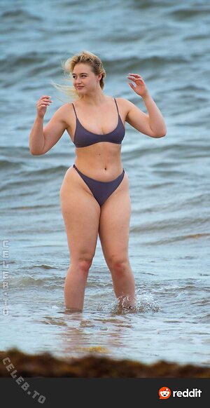 Iskra Lawrence photo