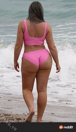 Iskra Lawrence photo