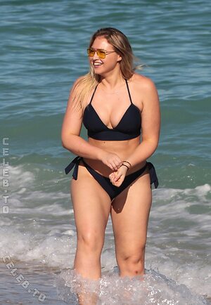 Iskra Lawrence photo