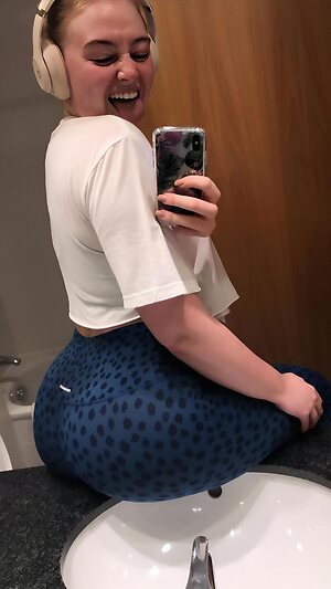 Iskra Lawrence