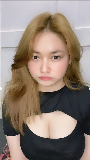 Ismi Nurbaiti leaked photo #6