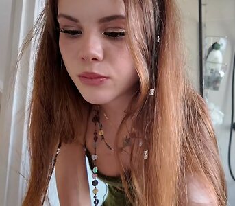 Isobel Burwood leaked photo #3