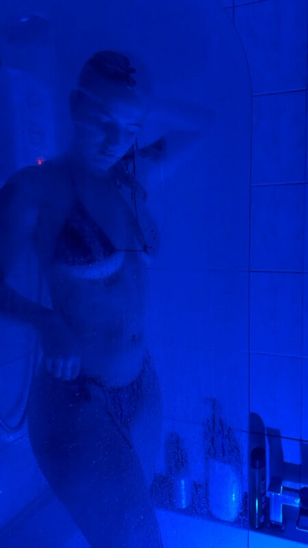 Issy Anderson leaked photos