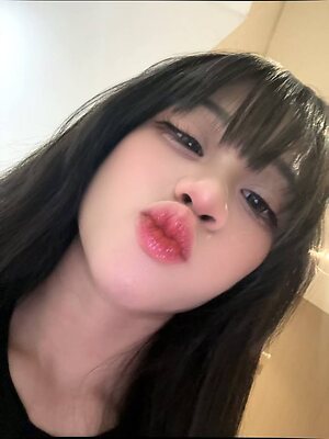 Itsch.y leaked photo #61
