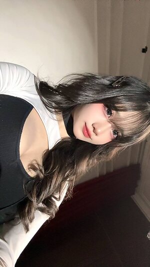 Itsch.y leaked photo #86