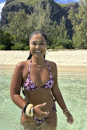 itscococeline photo