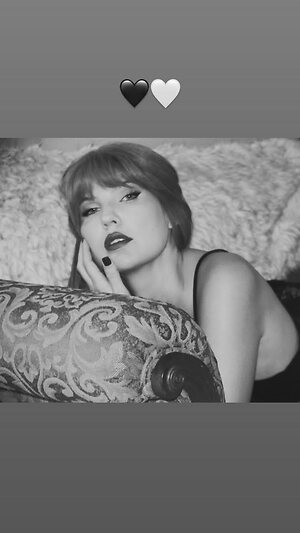 ItsJustblondie leaked photo #15