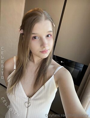 itslillybunny photo