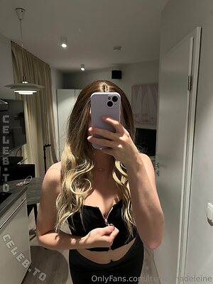 itsme.madeleine Nude Leaked Photo #12