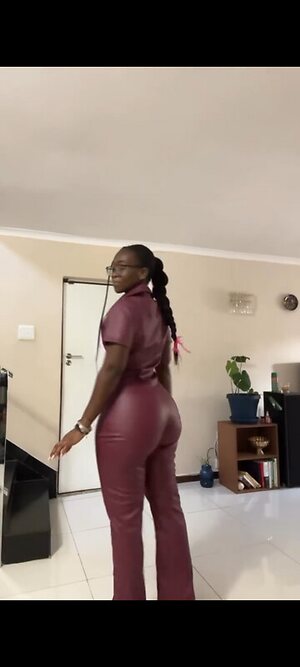 its_tshego34 leaked photo #3