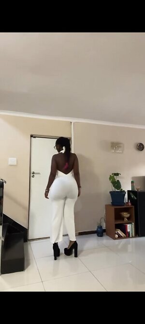its_tshego34 leaked photo #13