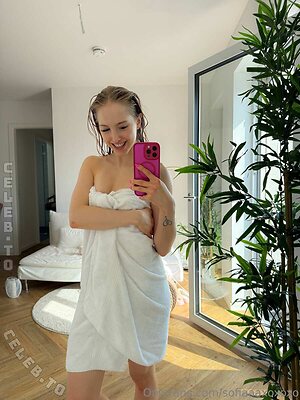 Itz.sarah Nude Leaked Photo #133