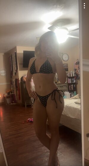 itzzz_cadence leaked photo #4