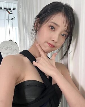 IU leaked photo #11