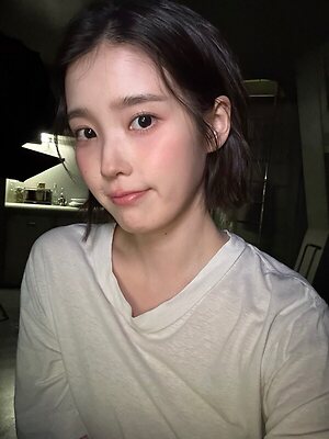 IU leaked photo #47