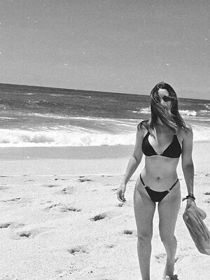 Ivana Baquero leaked photo #15