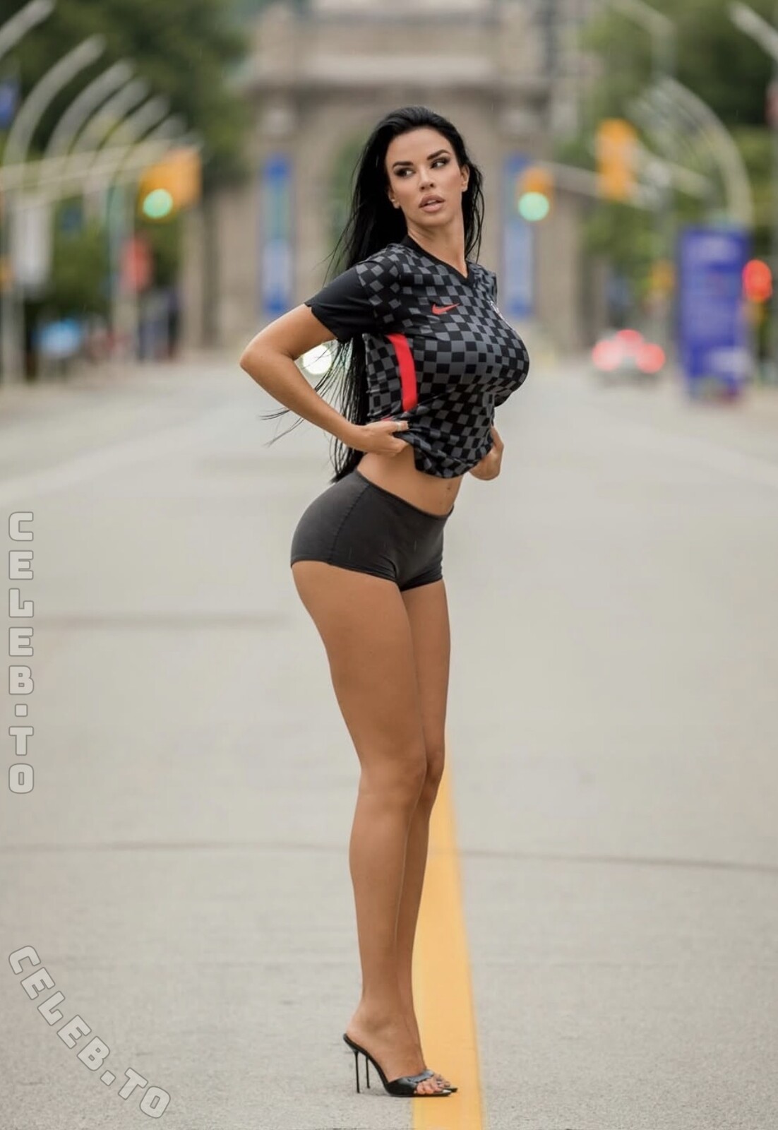 Ivana Knöll photo