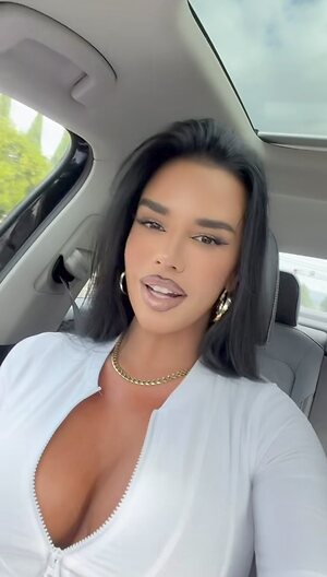Ivana knoll