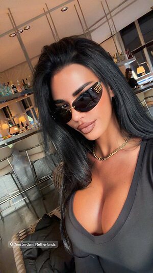 Ivana knoll