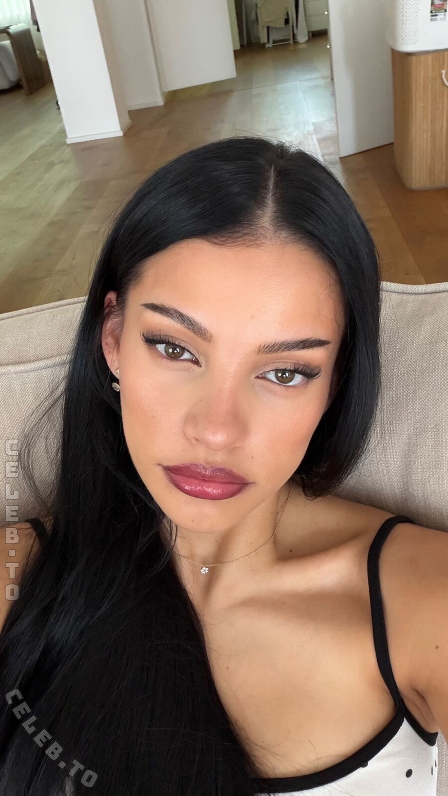 Ivana Santacruz photo
