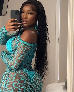 Ivorian Doll leaked photo #2