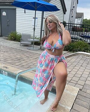 Ivory Nude Leaked Photo #3